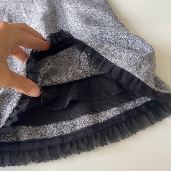 Vintage White House Black Market Gray Lace Trim Flare Skirt - Picture 5 of 7